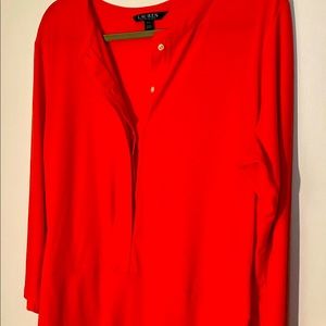 Beautiful and figure flattering blouse